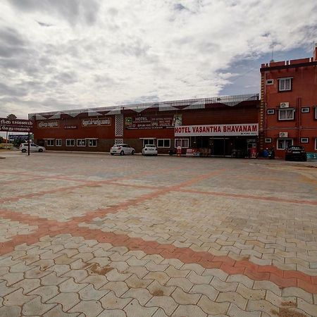 Oyo 42678 Hotel Vasantha Bhavanam Saver Coimbatore Bagian luar foto